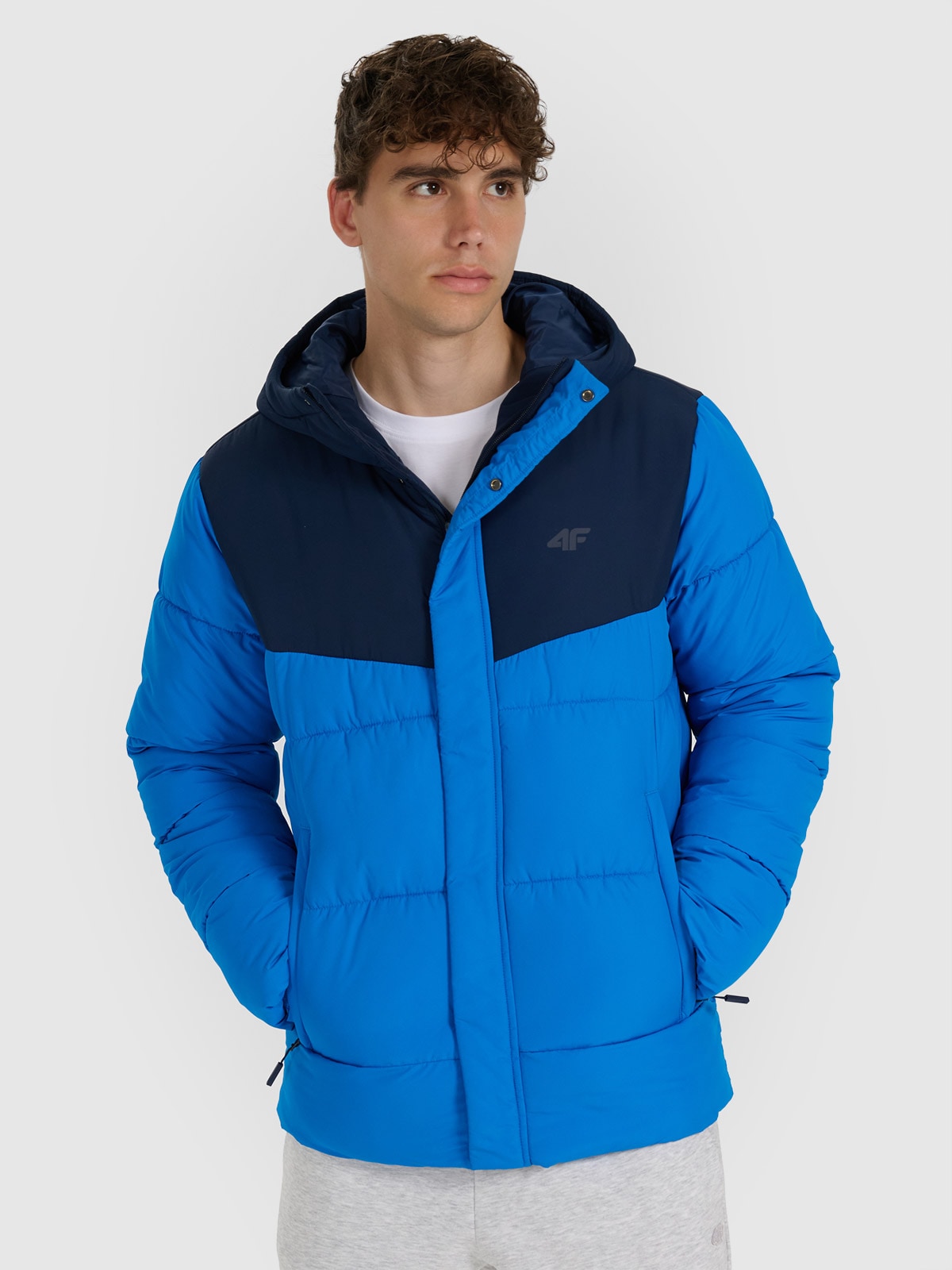 Vyriška striukė su sintetiniu kamšalu - mėlyna