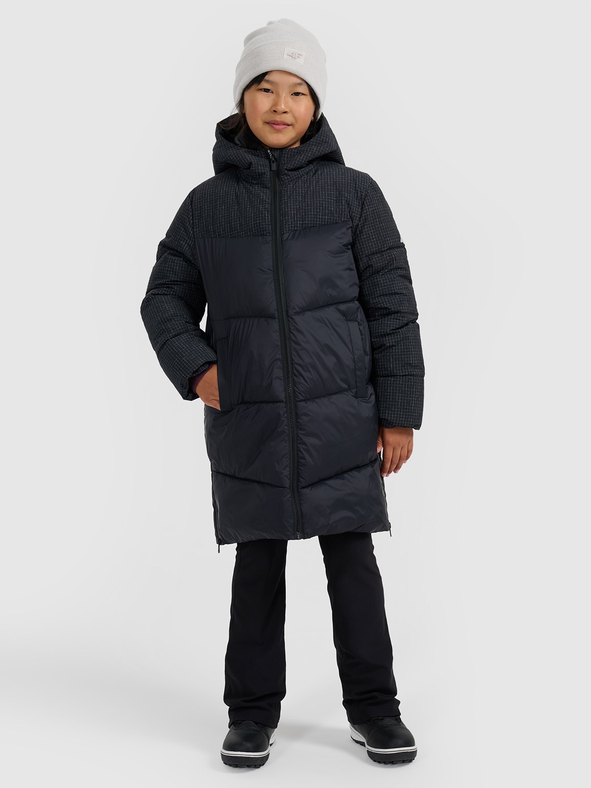 Paltas su sintetinių pūkų kamšalu mergaitėms - juodas