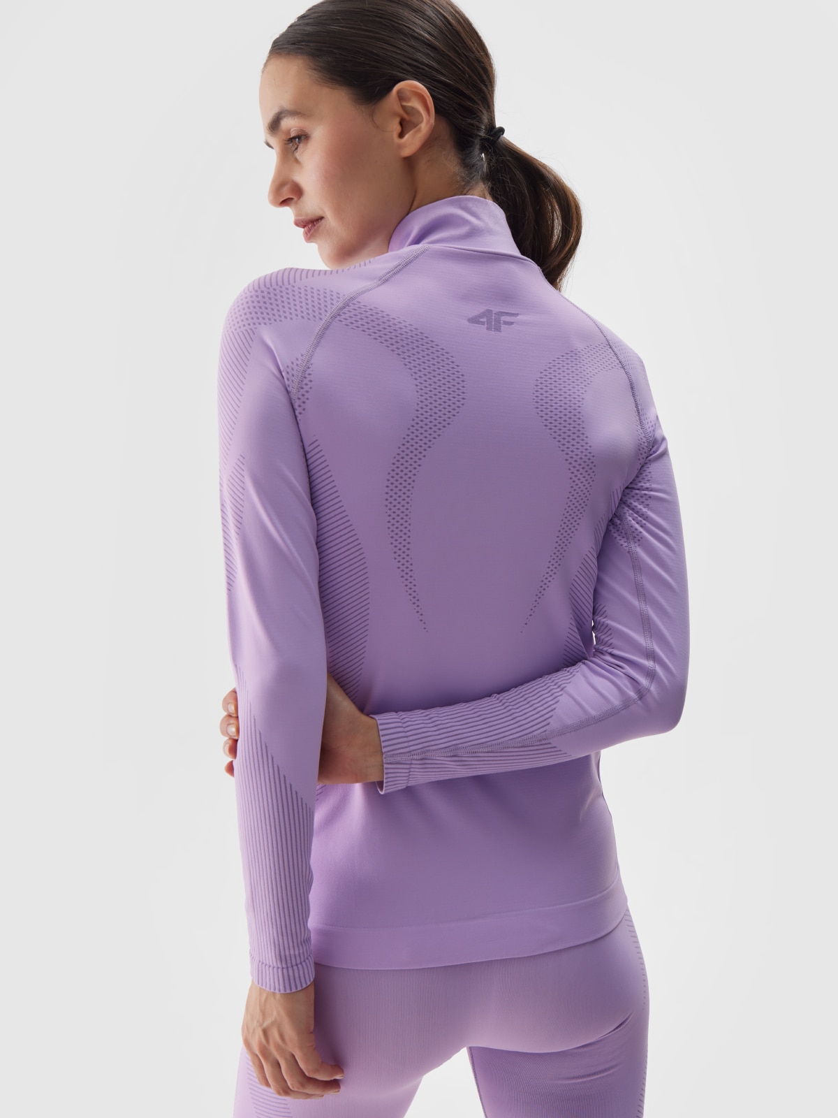 Moteriškas termoaktyvus besiūlis apatinis trikotažas (viršus) - violetinis