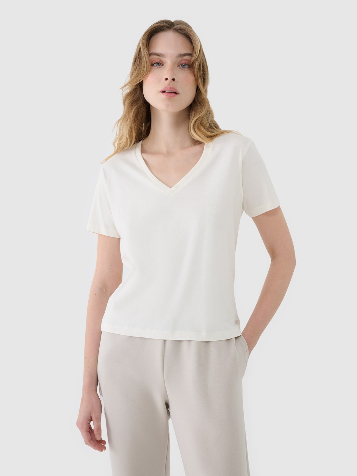 Moteriški T-shirt oversize marškinėliai su modaliu - balti