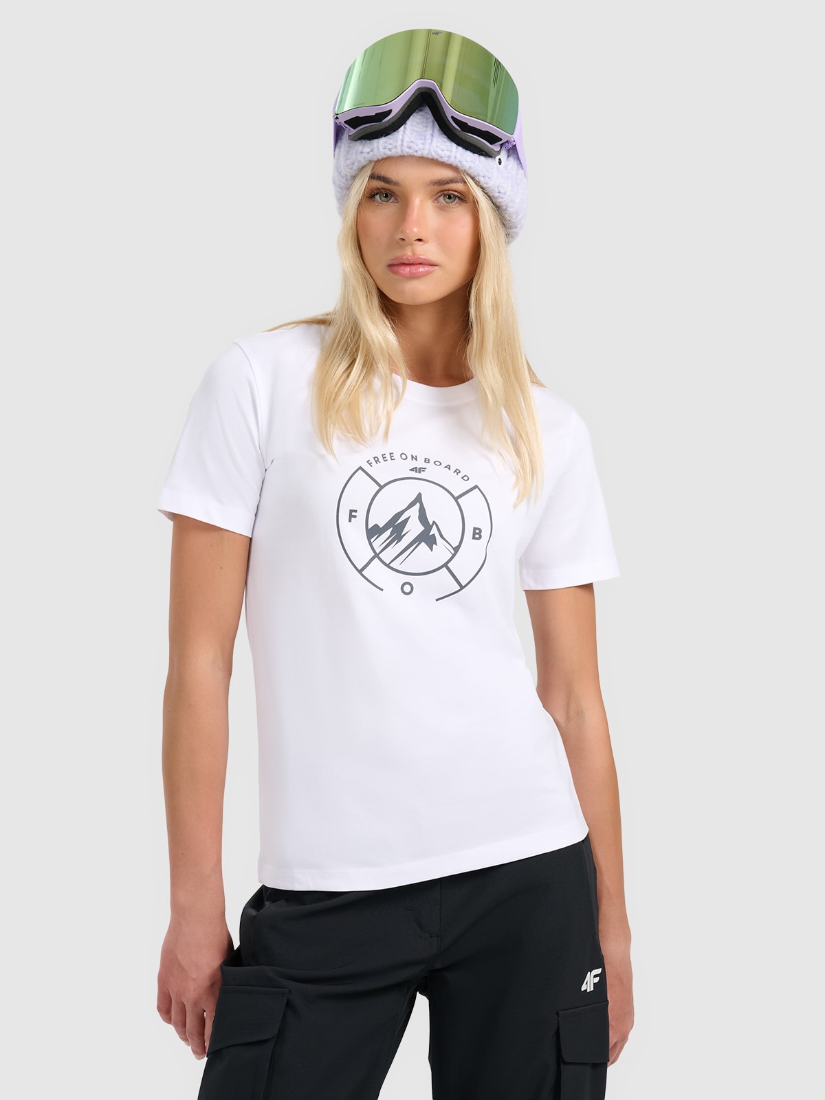 Moteriški T-shirt regular marškinėliai su spauda - balti