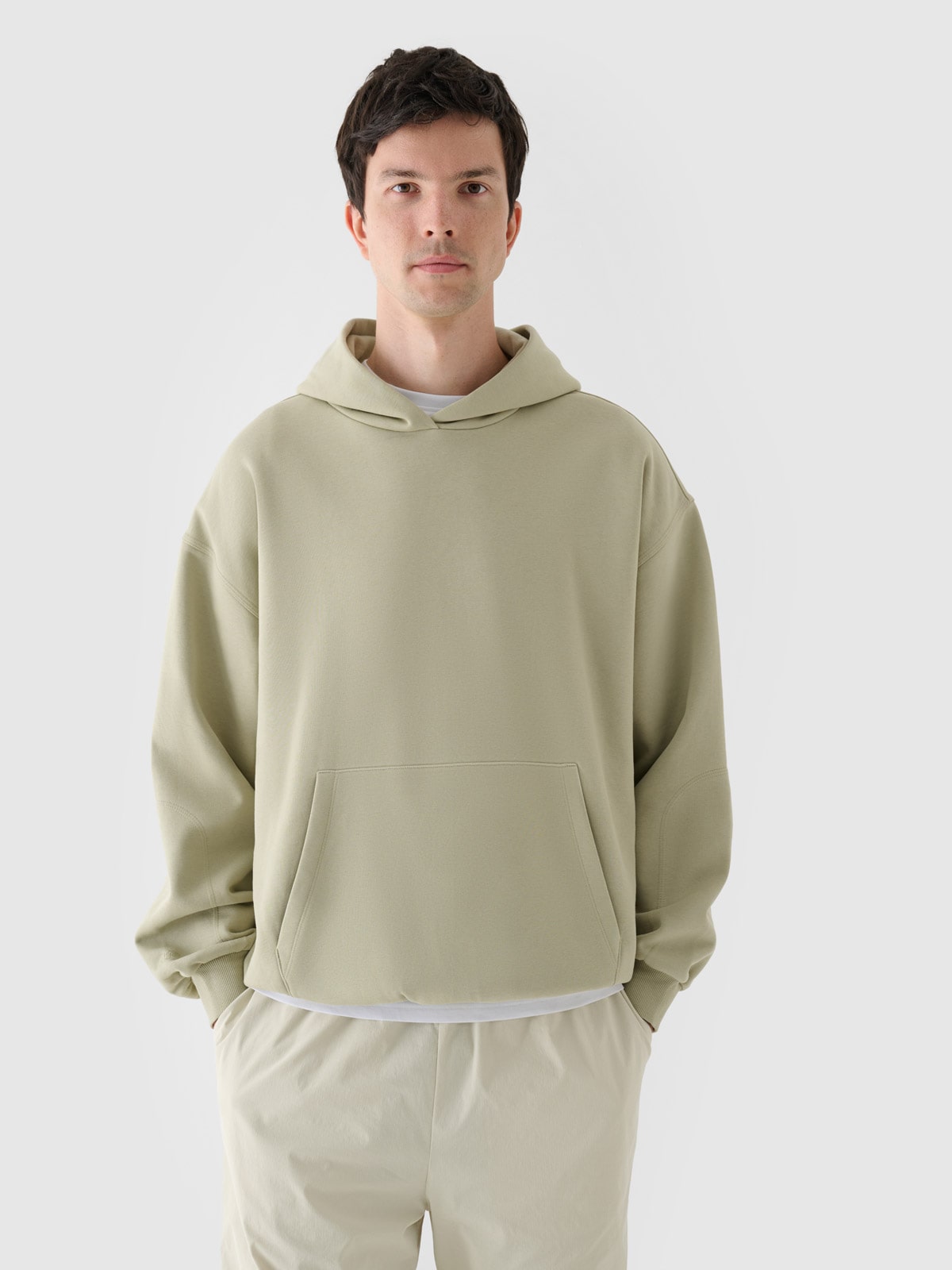 Vyriškas sportinis neatsegamas džemperis su gobtuvu - alyvuogių/khaki spalvos