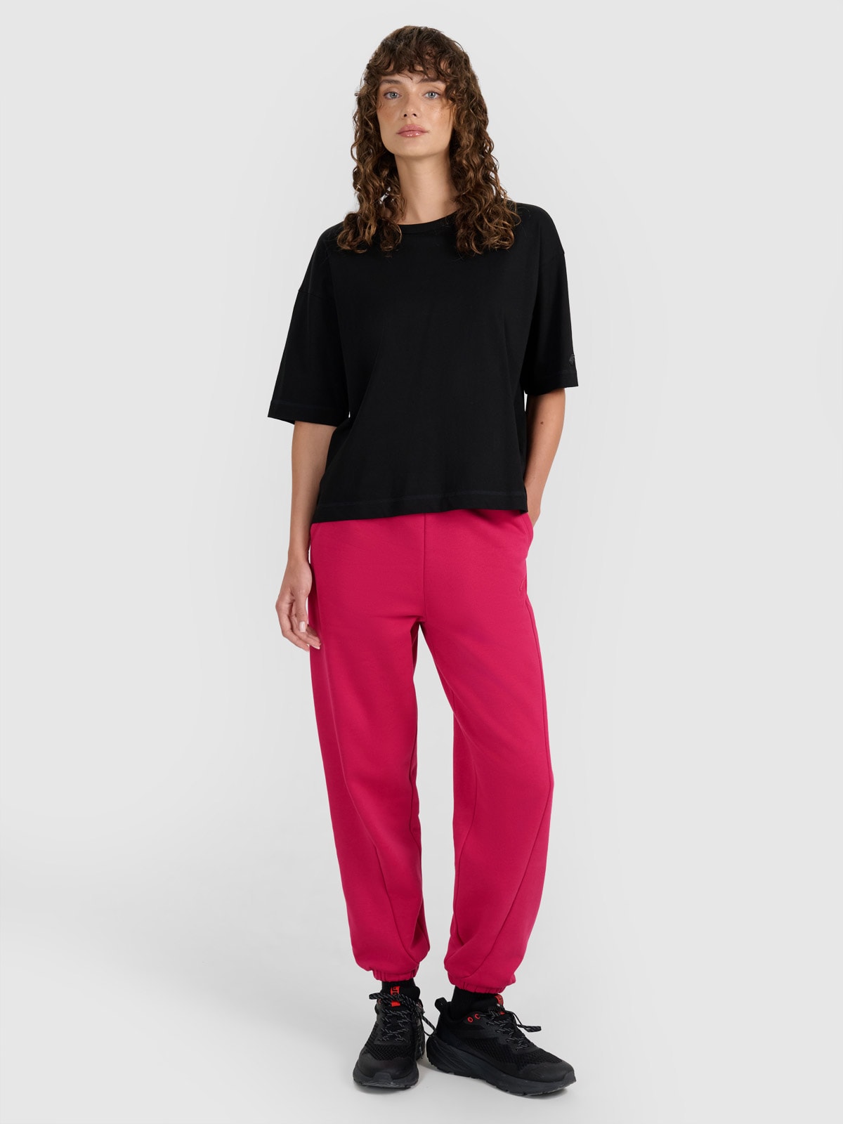 Moteriškos sportinės jogger kelnės - rožinės