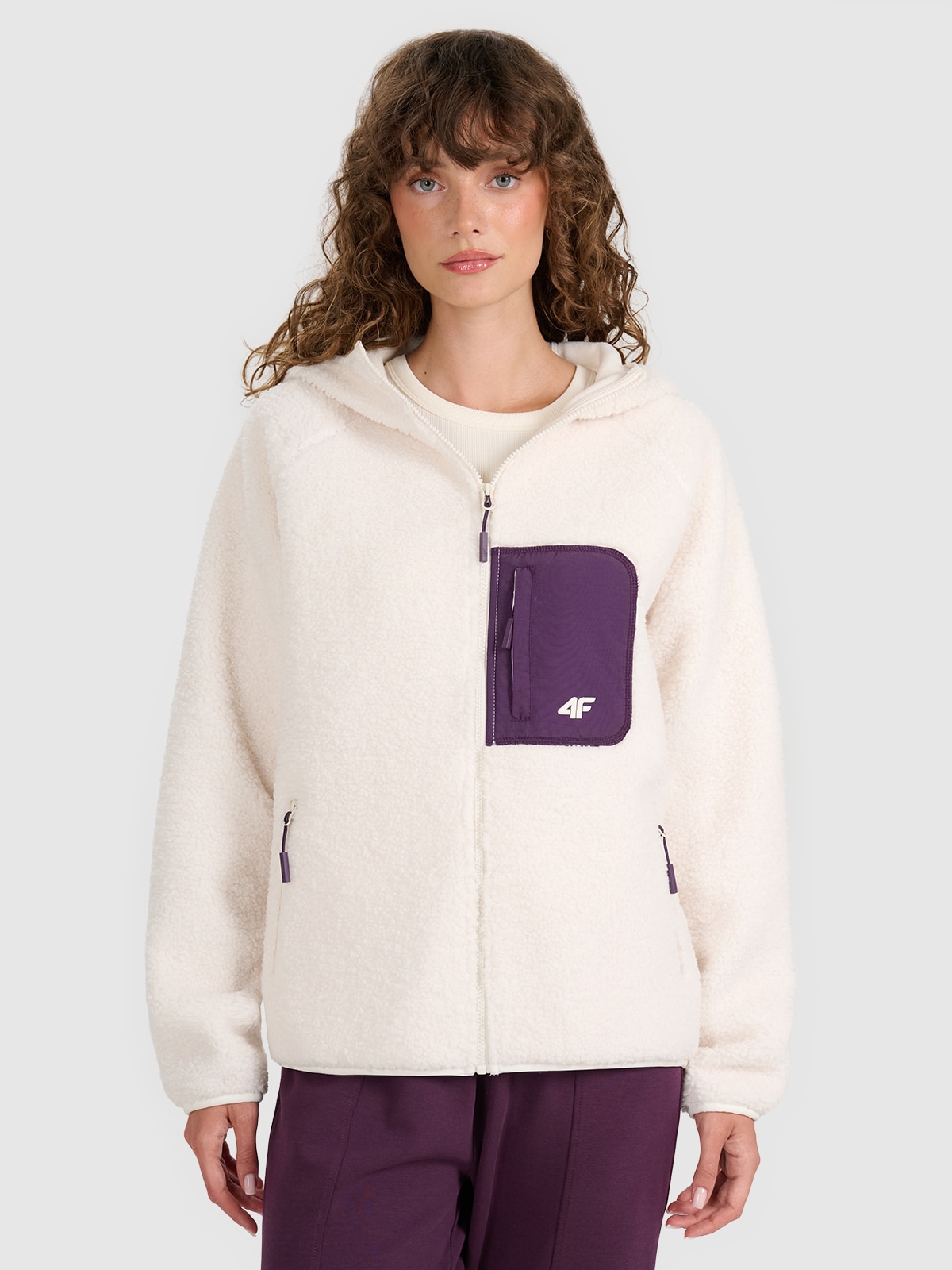 Moteriškas sherpa flisas su kapišonu -  baltas