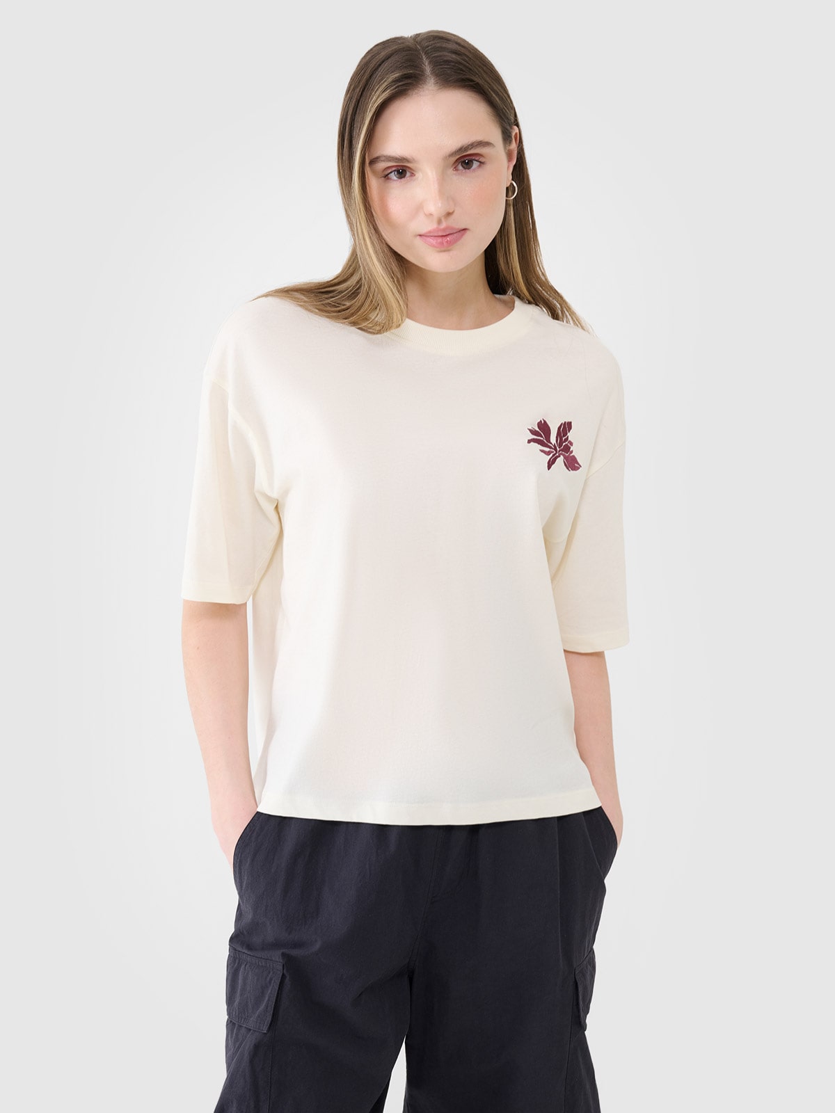 Moteriški T-shirt oversize marškinėliai su grafika - balti