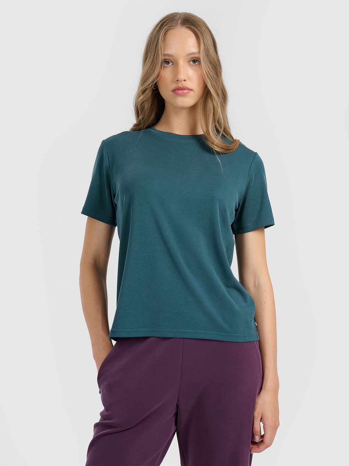 Moteriški T-shirt marškinėliai iš dryžuoto audinio su modaliu - turkio spalvos