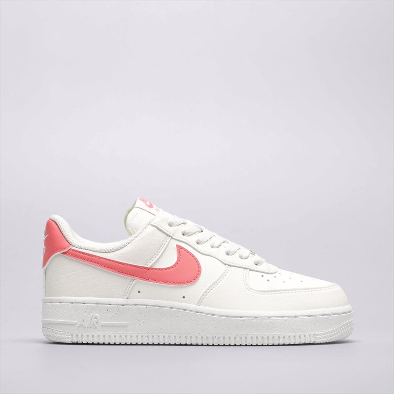 NIKE AIR FORCE 1 '07 SE
