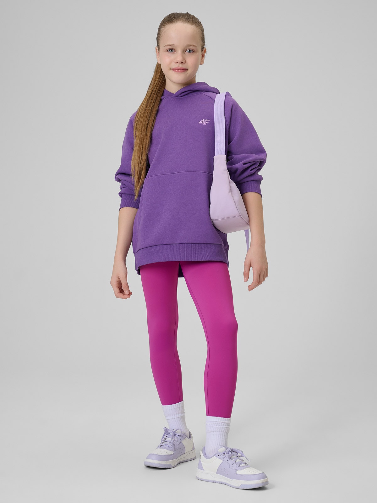 Sportinis loose džemperis su gobtuvu mergaitėms - violetinis