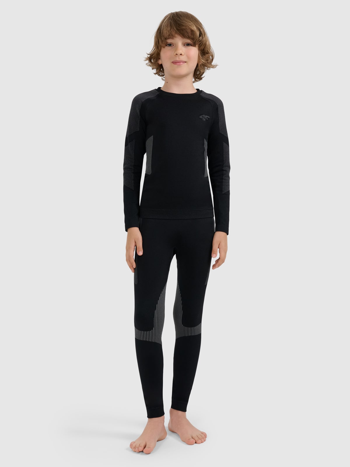 Termoaktyvus besiūlis apatinis trikotažas berniukams komplektas - juodas