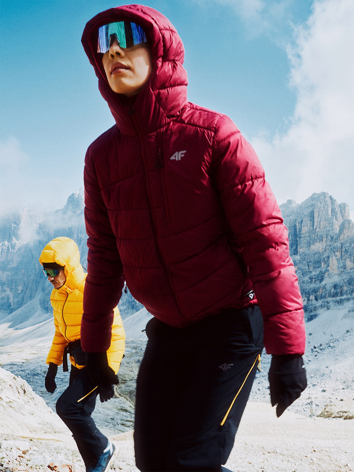 Moteriška žygio striukė su Primaloft Silver kamšalu - bordinė