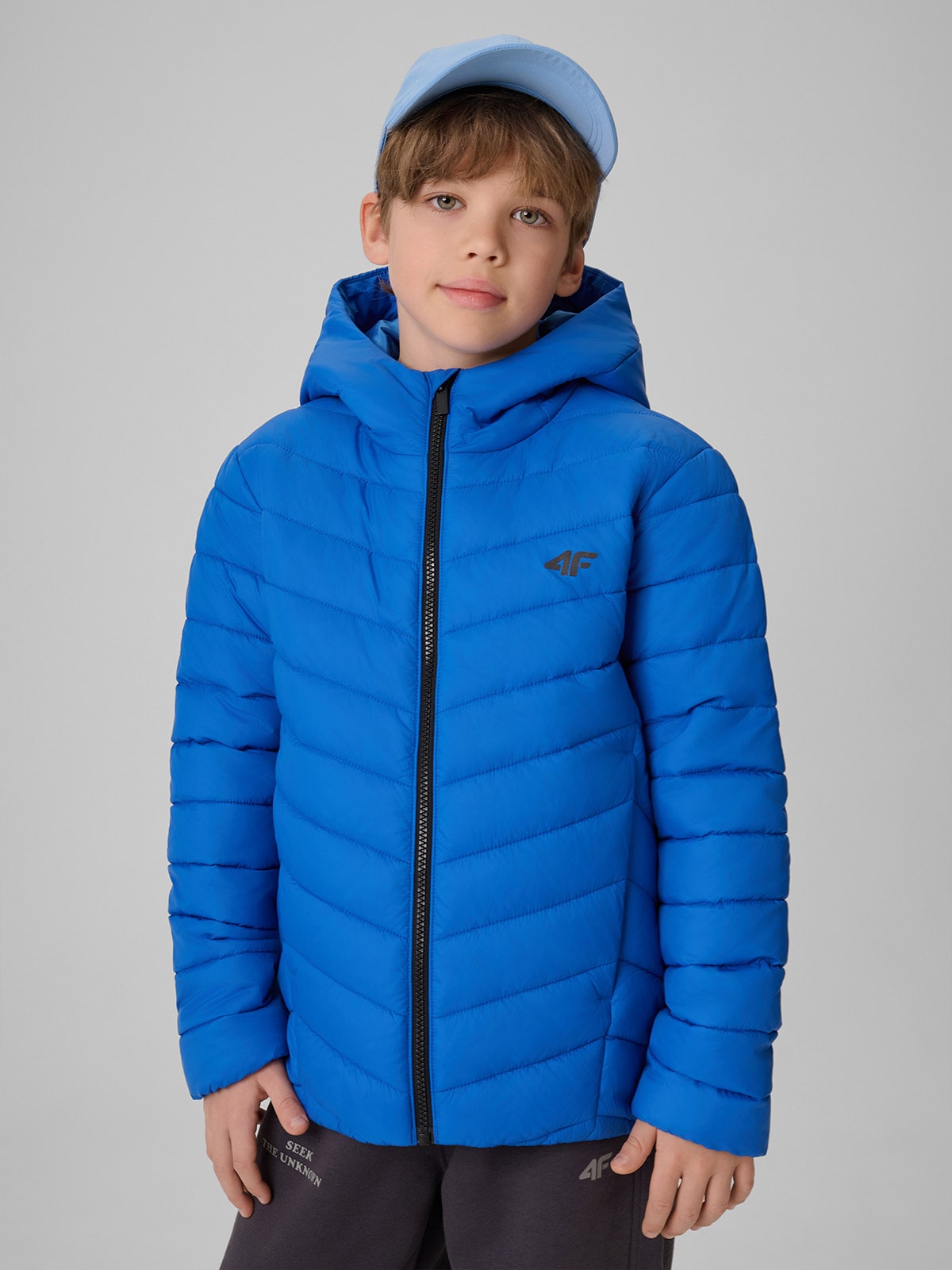 Berniukiška striukė su sintetiniu užpildu - mėlyna