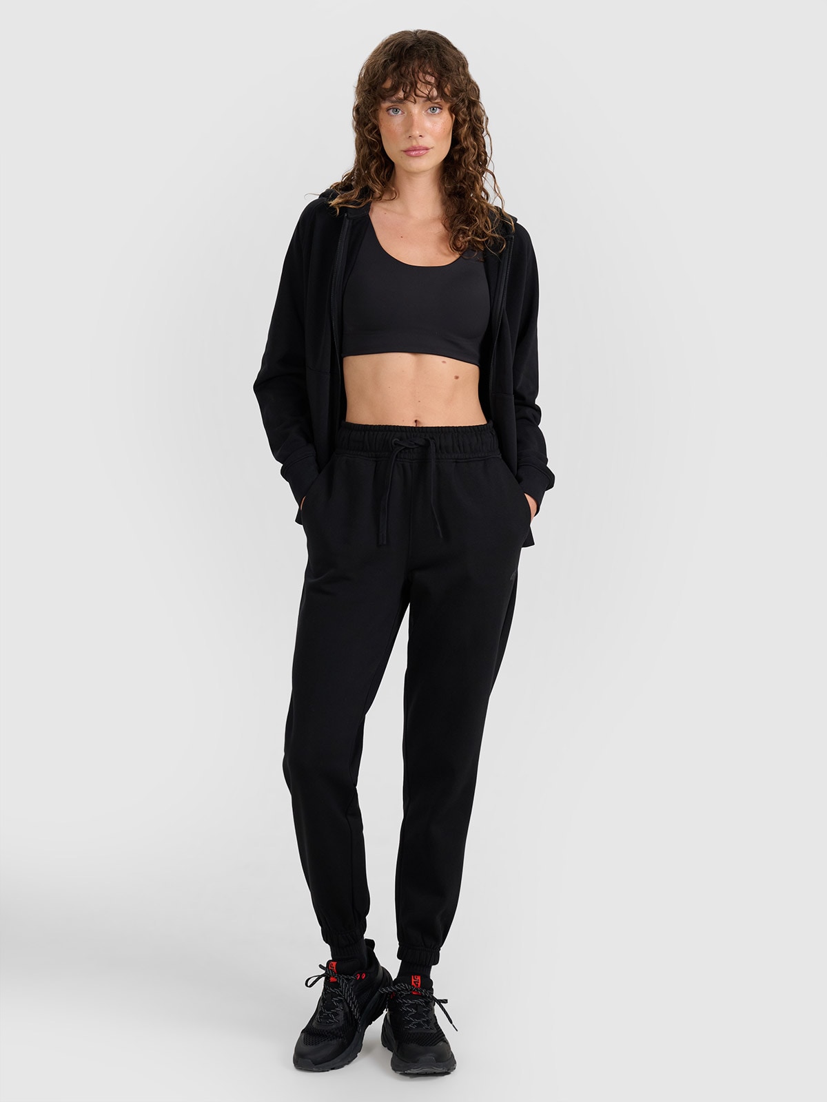 Moteriškos sportinės jogger kelnės - juodos