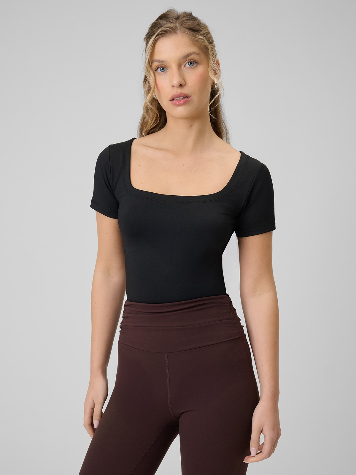 T-shirt slim lygus moteriškas - juodas