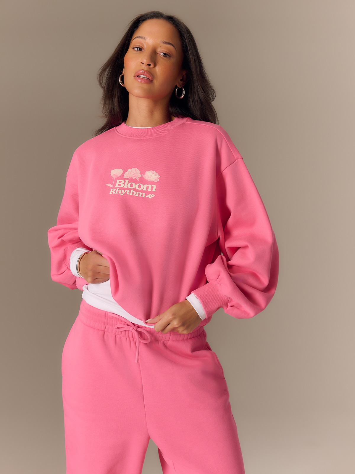 Laisvas sportinis džemperis be gobtuvo moterims - rožinis