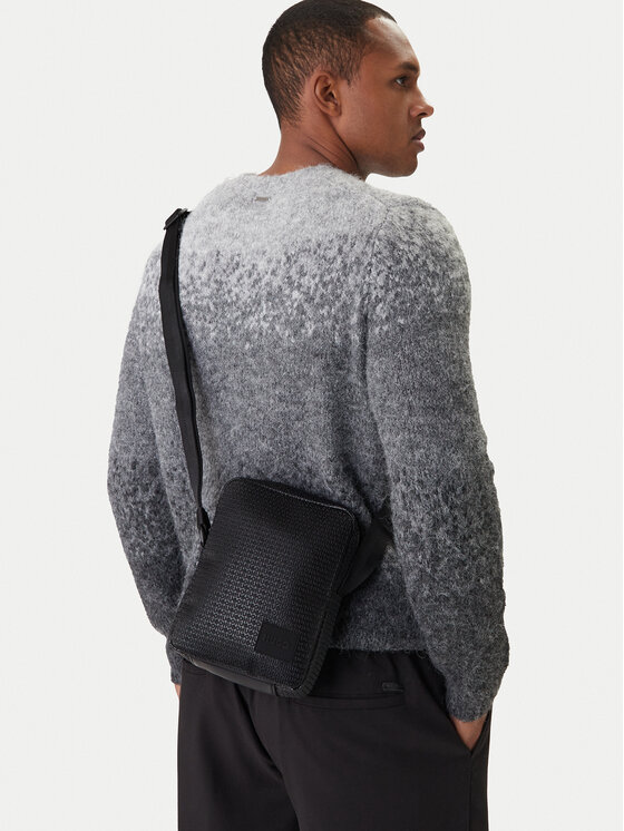 HUGO Maža rankinė · Juoda