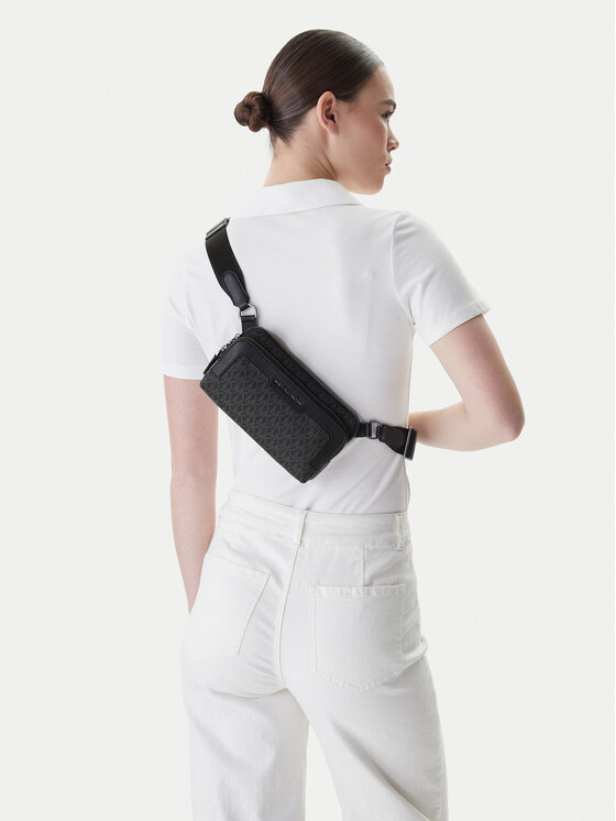 MICHAEL Michael Kors Maža rankinė · Juoda