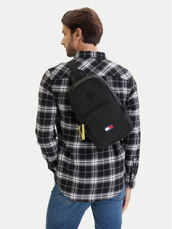 Tommy Jeans Maža rankinė · Juoda