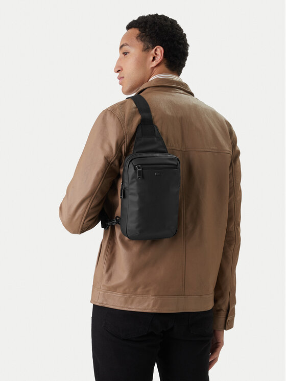 BOSS Maža rankinė · Juoda