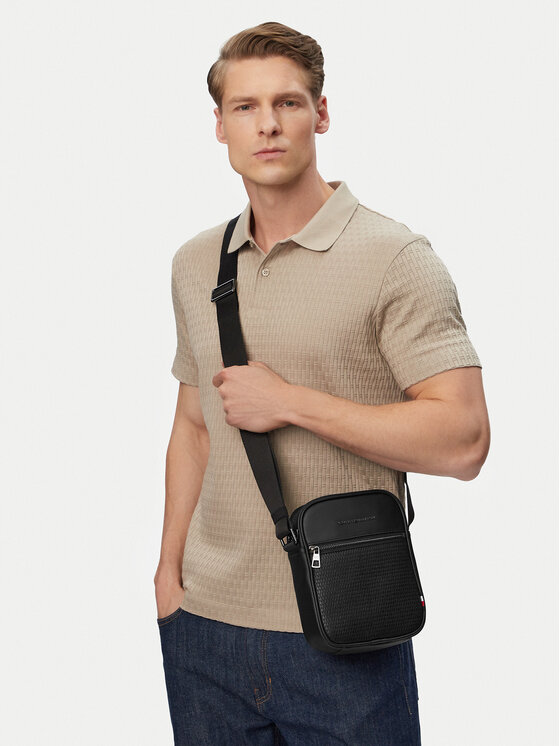 Tommy Hilfiger Maža rankinė · Juoda