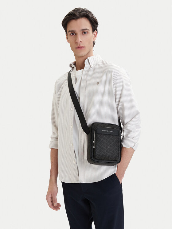 Tommy Hilfiger Maža rankinė · Juoda