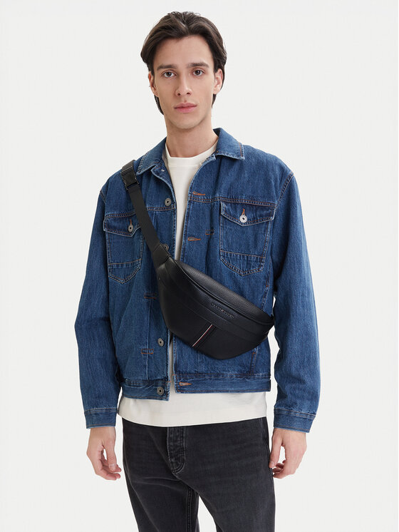 Tommy Hilfiger Rankinė ant juosmens﻿ · Juoda