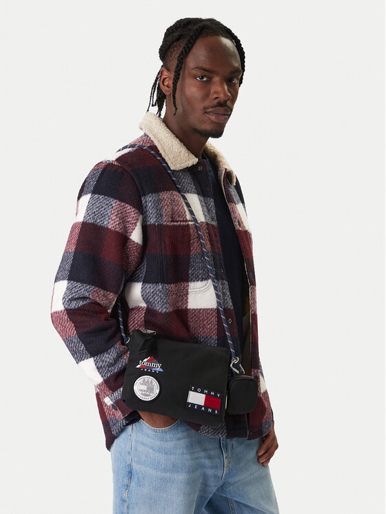 Tommy Jeans Maža rankinė · Juoda