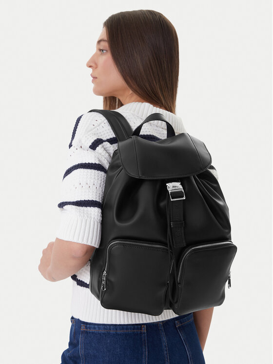 Calvin Klein Kuprinės · Juoda