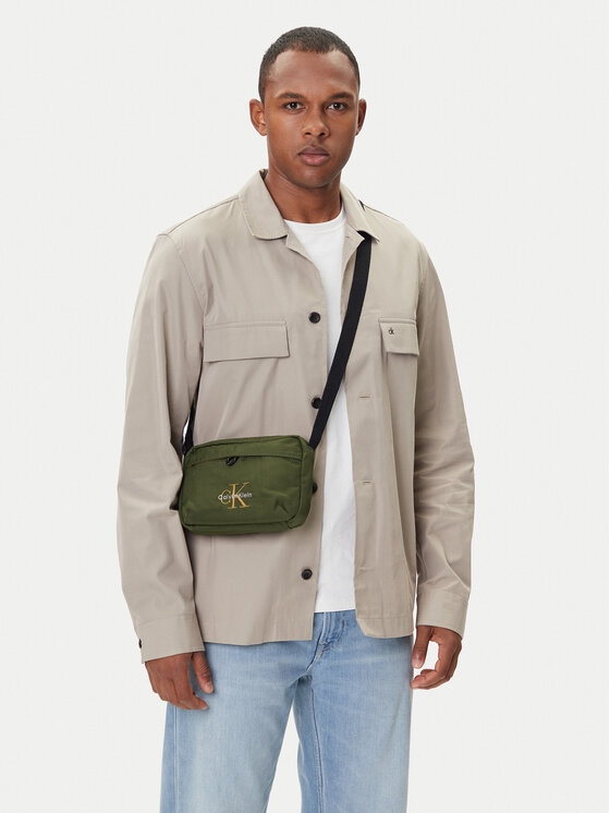 Calvin Klein Maža rankinė · Žalia