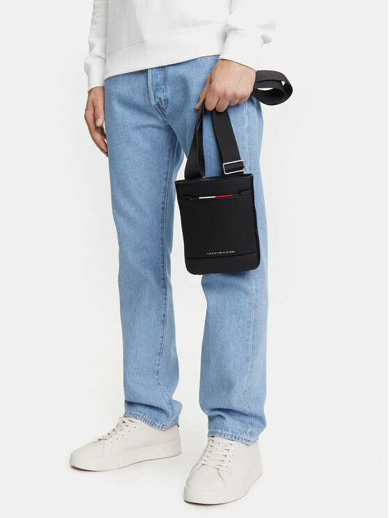 Tommy Hilfiger Maža rankinė · Juoda