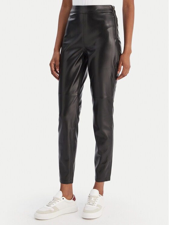 BOSS Dirbtinės odos kelnės · Juoda · Slim Fit
