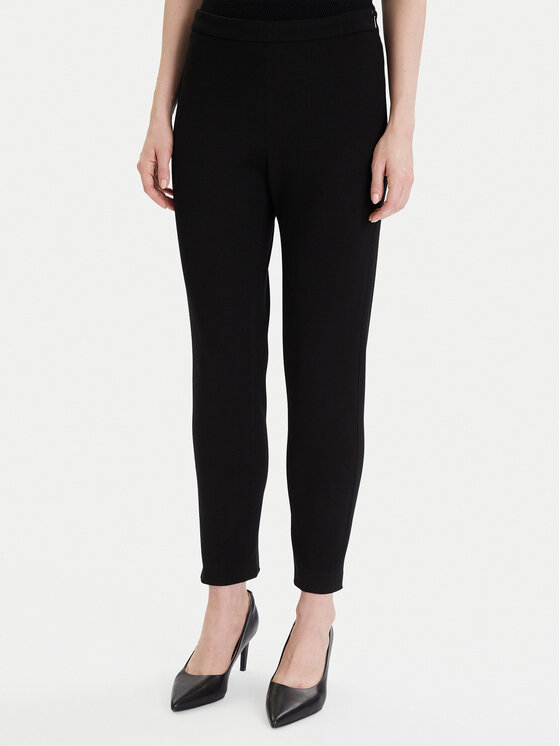 BOSS Medžiaginės kelnės · Juoda · Regular Fit