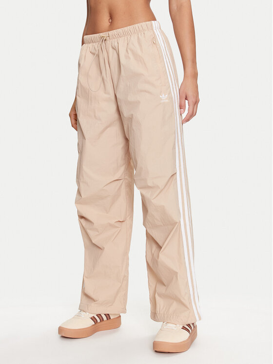 adidas Sportinės kelnės · Smėlio · Relaxed Fit
