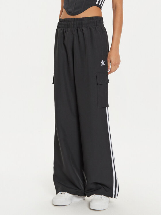 adidas Sportinės kelnės · Juoda · Relaxed Fit