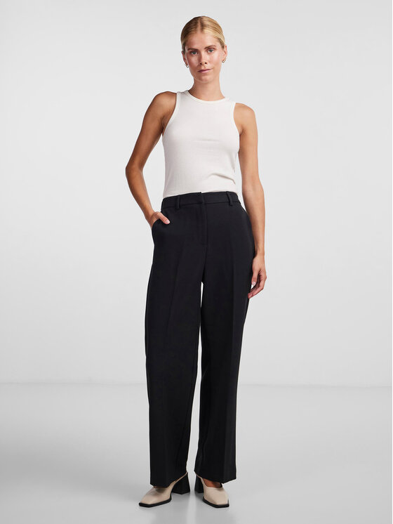 YAS Medžiaginės kelnės · Juoda · Regular Fit