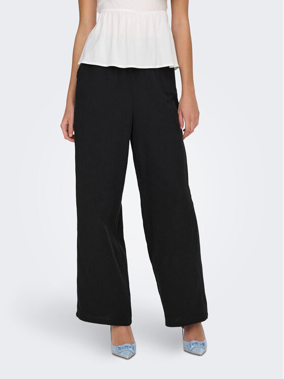 ONLY Medžiaginės kelnės · Juoda · Regular Fit