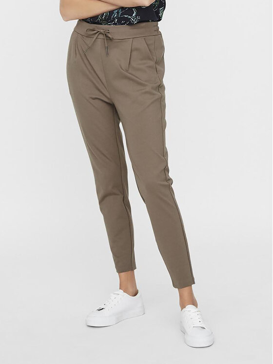 Vero Moda Medžiaginės kelnės · Ruda · Relaxed Fit