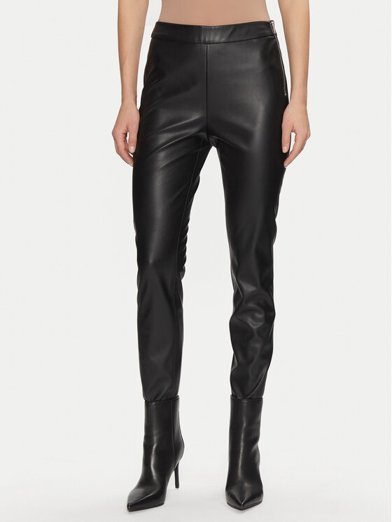 BOSS Tamprės · Juoda