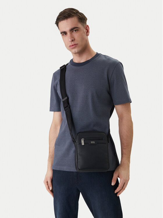 BOSS Maža rankinė · Juoda