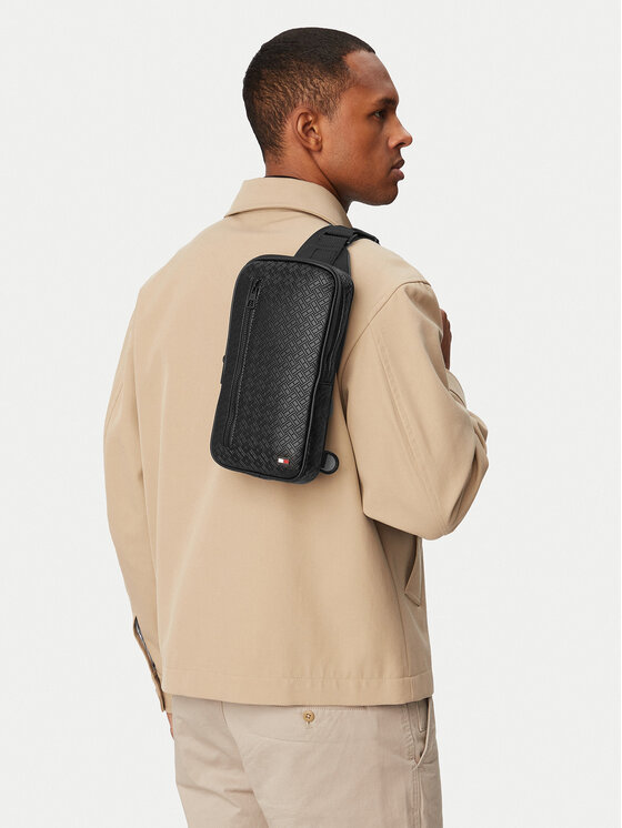 Tommy Hilfiger Maža rankinė · Juoda