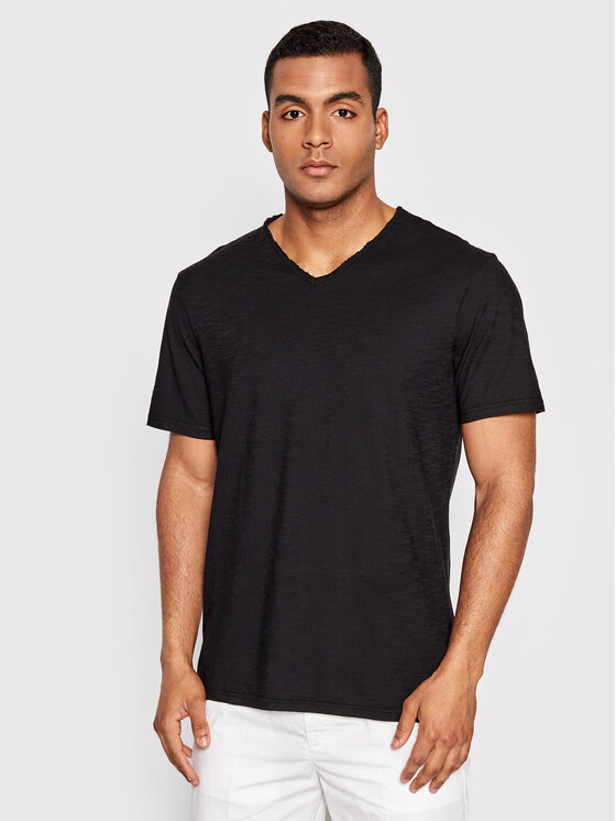 United Colors Of Benetton Marškinėliai · Juoda