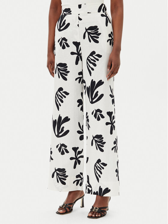 Kodas SUN15 Marella Sijonkelnės · Balta