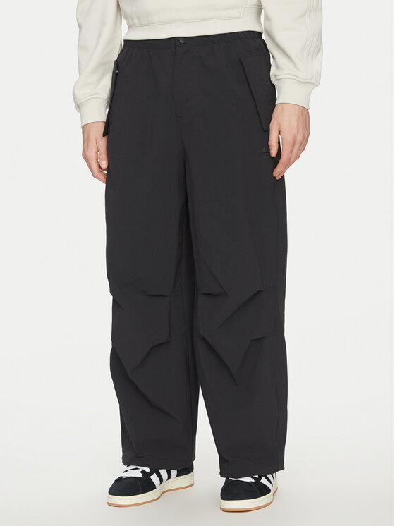 adidas Medžiaginės kelnės · Juoda · Relaxed Fit