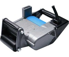 BAIER BMF501 sienų griovelių pjaustytuvas, pjovimo gylis 22–35 mm, pjovimo plotis 13–30 mm. Transportavimo dėklas ir dulkių surinktuvo dangtis (be pjovimo ašmenų).