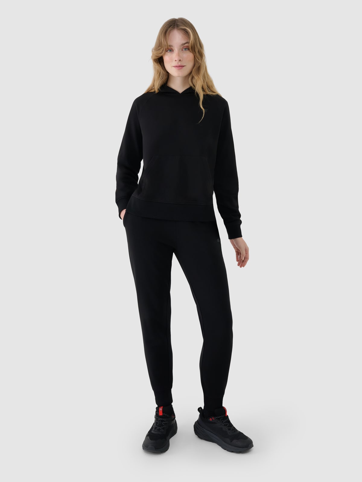 Moteriškos sportinės jogger kelnės - juodos