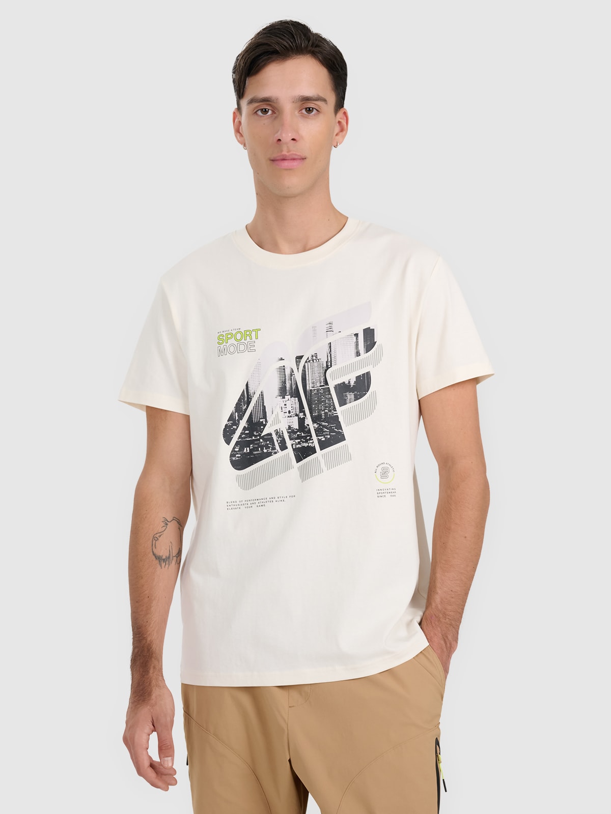 Vyriški T-shirt regular marškinėliai su spauda - balti