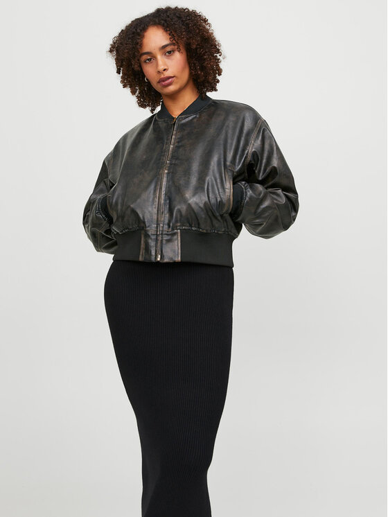 JJXX Bomber striukė · Juoda