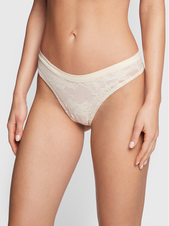 Triumph Siaurikės · Écru